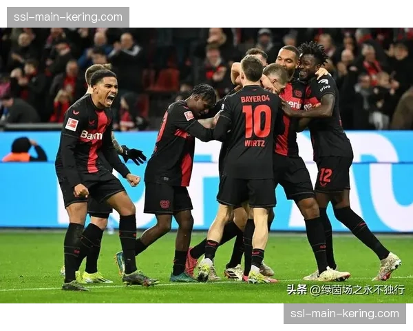 半场战报：勒沃库森客场暂2-0领先，维尔茨传射建功